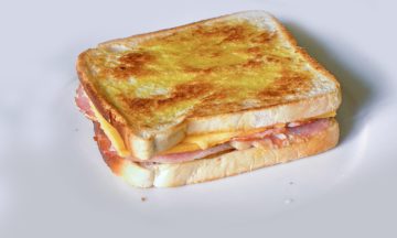 Bacon_and_cheese_550x440